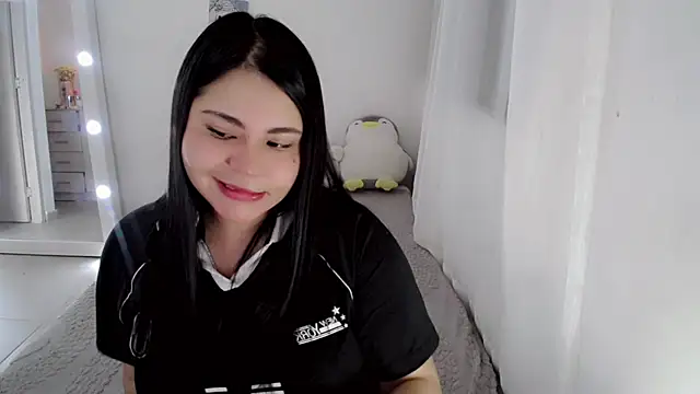 Snapshot of Youlittlepervertt_ chatting on 06-14-26, 02:19 Youlittlepervertt online show from 06-14-26, 02:19