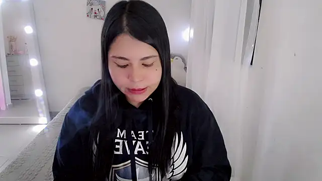 Snapshot of Youlittlepervertt_ chatting on 06-21-26, 09:53 Youlittlepervertt online show from 06-21-26, 09:53