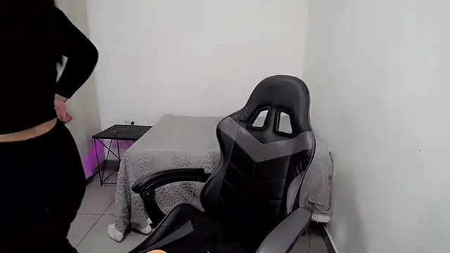 Youlittlepervertt  online show from 03-28-26, 06:42