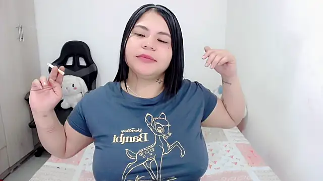 Snapshot of Youlittlepervertt_ chatting on 09-25-25, 04:51 Youlittlepervertt online show from 09-25-25, 04:51