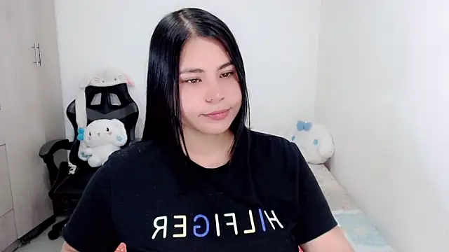 Snapshot of Youlittlepervertt_ chatting on 11-08-25, 04:38 Youlittlepervertt online show from 11-08-25, 04:38