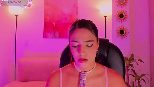 Snapshot of MariamRivera_ chatting on 09-26-25, 11:33 MariamRivera  online show from 09-26-25, 11:33