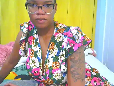 Snapshot of BLAQ-DIAMOND31 chatting on 12-04-25, 08:30 BLAQ-DIAMOND31 online show from 12-04-25, 08:30