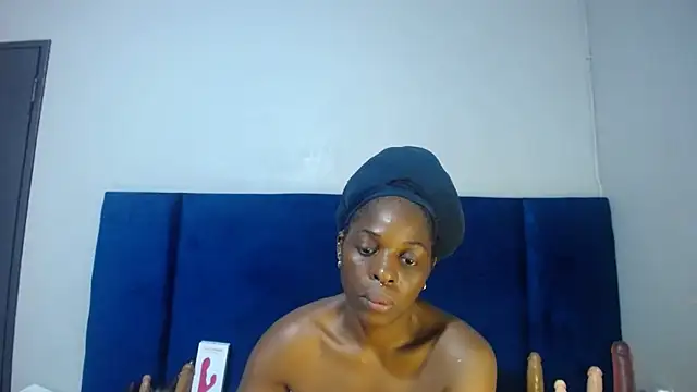 Shaniko89 online show from 12-16-25, 07:23