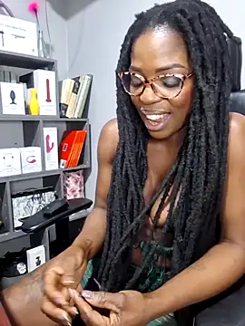 Snapshot of Shaniko89 chatting on 03-23-25, 03:54 Shaniko89 online show from 03-23-25, 03:54