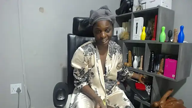 Shaniko89 online show from 11-11-25, 04:51