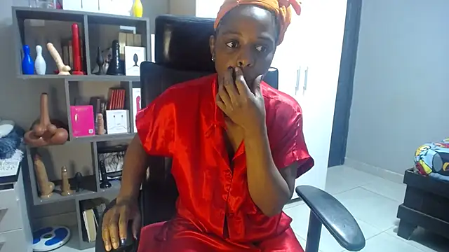 Snapshot of Shaniko89 chatting on 09-28-25, 12:28 Shaniko89 online show from 09-28-25, 12:28