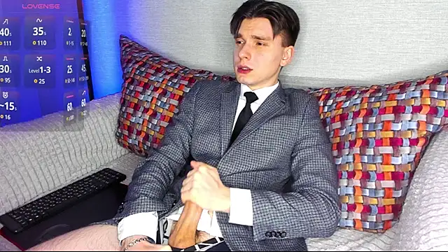 Snapshot of maxboy4 chatting on 01-03-25, 03:44 maxboy4 online show from 01-03-25, 03:44