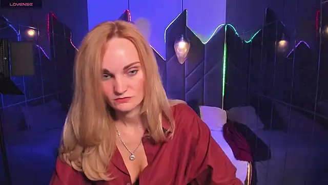 SaraSubtlety online show from 10-03-25, 01:34