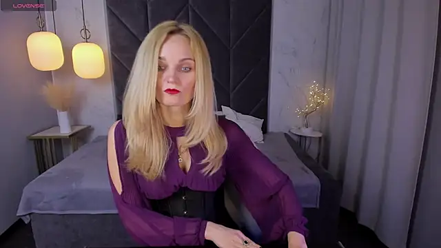 SaraSubtlety online show from 09-13-25, 01:22