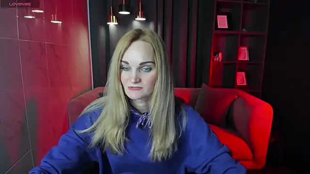 SaraSubtlety online show from 09-30-25, 01:28