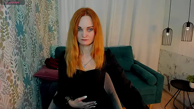 SaraSubtlety online show from 11-16-25, 01:27