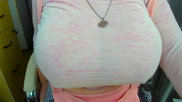 Snapshot of 77Sambuca77 chatting on 12-16-25, 07:56 77Sambuca77 online show from 12-16-25, 07:56