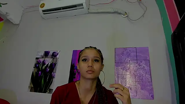 Snapshot of MarianaManzur chatting on 03-17-25, 01:18 MarianaManzur online show from 03-17-25, 01:18