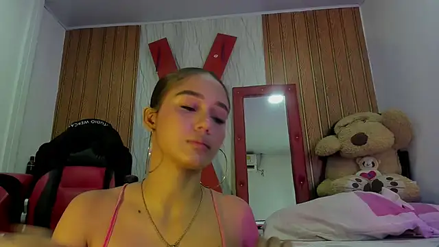 MarianaManzur online show from 02-26-26, 03:01