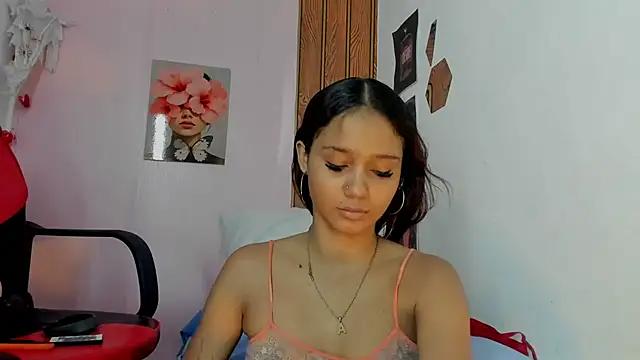 Snapshot of MarianaManzur chatting on 05-25-26, 05:11 MarianaManzur online show from 05-25-26, 05:11