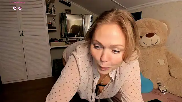 SimonaMartin online show from 11-02-25, 10:31