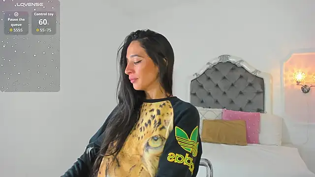 Valentina Ross  online show from 06-16-26, 11:54