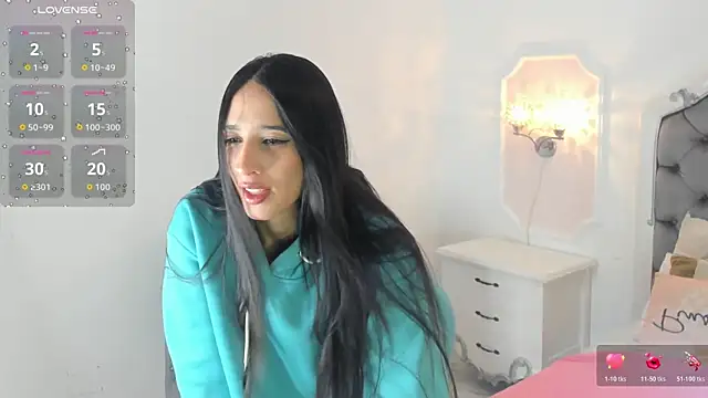 Valentina Ross  online show from 04-17-26, 12:19