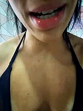 Snapshot of jessy905 chatting on 04-22-26, 12:23 jessy905 online show from 04-22-26, 12:23