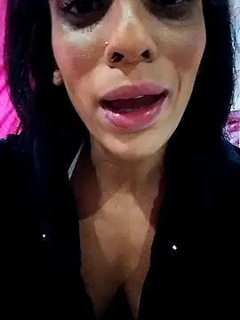 Snapshot of jessy905 chatting on 06-08-26, 01:33 jessy905 online show from 06-08-26, 01:33