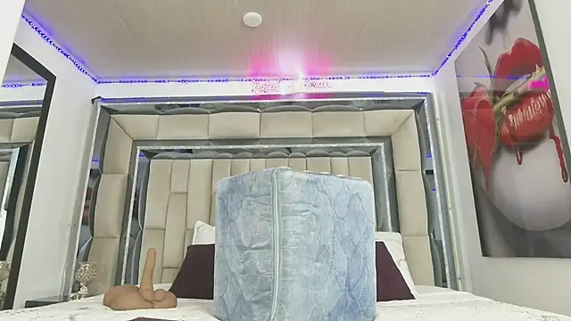 Snapshot of nataly_kydmann chatting on 02-15-26, 07:51 nataly kydmann online show from 02-15-26, 07:51