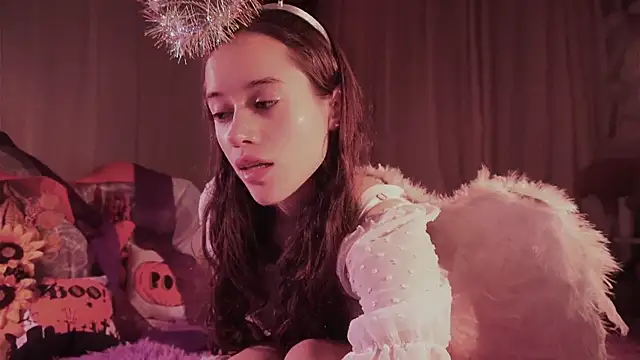  Avriles  online show from 11-01-25, 01:34