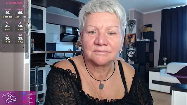 Snapshot of roxana_brooks chatting on 09-25-25, 02:56 roxana brooks online show from 09-25-25, 02:56