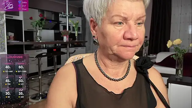 Snapshot of roxana_brooks chatting on 02-14-25, 03:15 roxana brooks online show from 02-14-25, 03:15