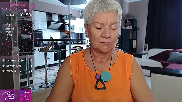 Snapshot of roxana_brooks chatting on 06-18-26, 01:16 roxana brooks online show from 06-18-26, 01:16