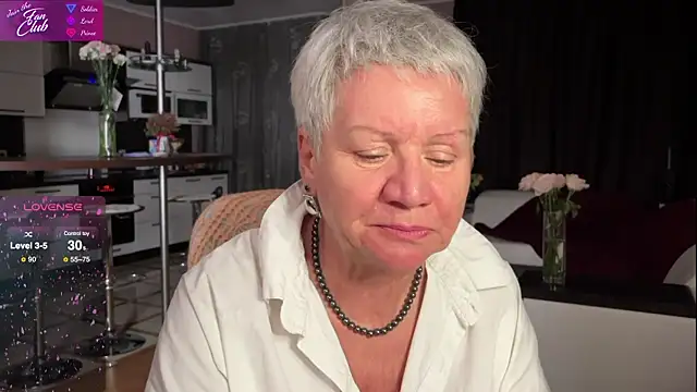 Snapshot of roxana_brooks chatting on 03-14-25, 05:46 roxana brooks online show from 03-14-25, 05:46