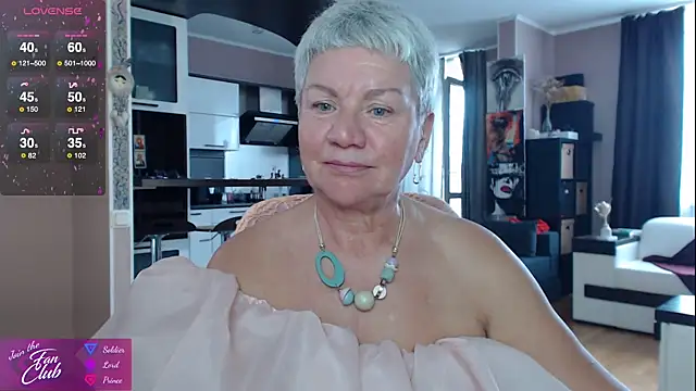Snapshot of roxana_brooks chatting on 09-22-25, 01:28 roxana brooks online show from 09-22-25, 01:28