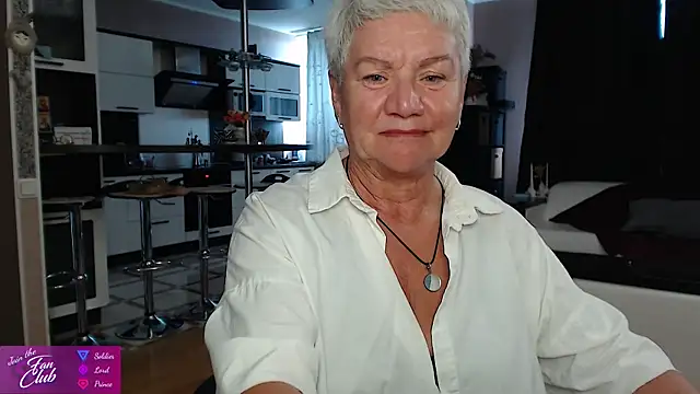 Snapshot of roxana_brooks chatting on 06-23-26, 02:37 roxana brooks online show from 06-23-26, 02:37