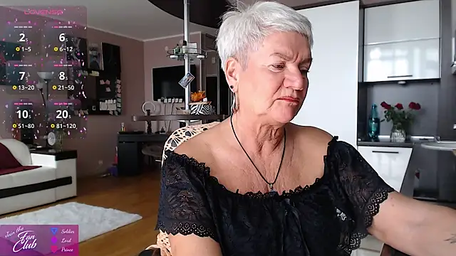 Snapshot of roxana_brooks chatting on 07-10-26, 08:25 roxana brooks online show from 07-10-26, 08:25