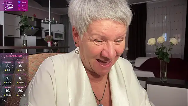 Snapshot of roxana_brooks chatting on 02-05-25, 09:07 roxana brooks online show from 02-05-25, 09:07