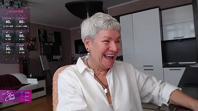 Snapshot of roxana_brooks chatting on 10-23-25, 11:53 roxana brooks online show from 10-23-25, 11:53
