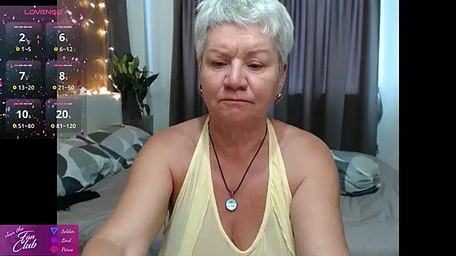 roxana brooks online show from 04-22-26, 01:34