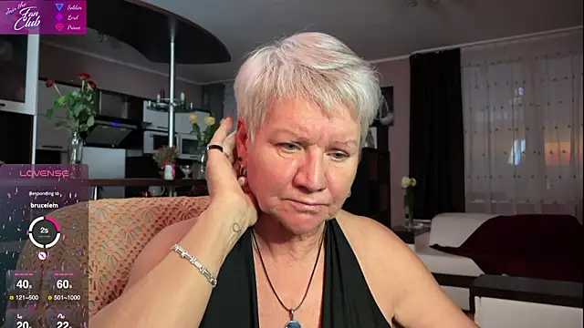 Snapshot of roxana_brooks chatting on 02-10-25, 03:21 roxana brooks online show from 02-10-25, 03:21