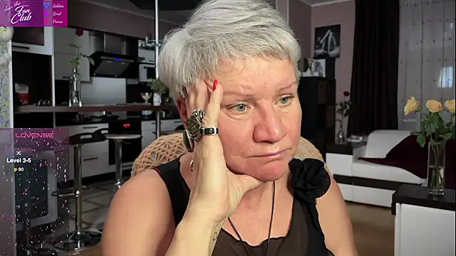 Snapshot of roxana_brooks chatting on 02-12-25, 05:58 roxana brooks online show from 02-12-25, 05:58