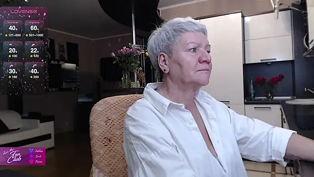 roxana brooks online show from 11-16-25, 02:11