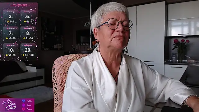 Snapshot of roxana_brooks chatting on 08-02-26, 12:58 roxana brooks online show from 08-02-26, 12:58