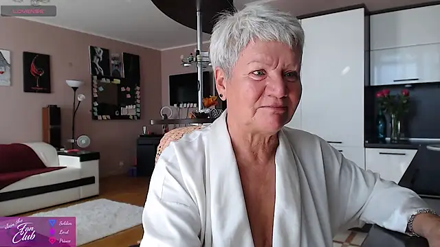 Snapshot of roxana_brooks chatting on 07-30-26, 07:07 roxana brooks online show from 07-30-26, 07:07