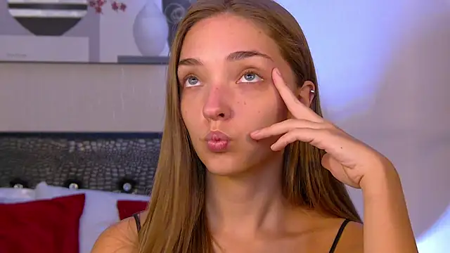 VirginieCruz online show from 01-19-26, 05:22