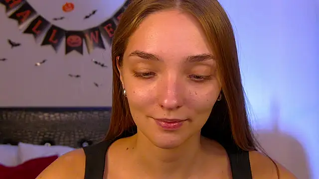 VirginieCruz online show from 11-02-25, 07:30