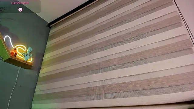 Snapshot of Marcelinee__ chatting on 12-05-24, 02:04 Marcelinee online show from 12-05-24, 02:04