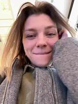 Snapshot of ValenciaShock chatting on 05-01-26, 07:24 ValenciaShock online show from 05-01-26, 07:24