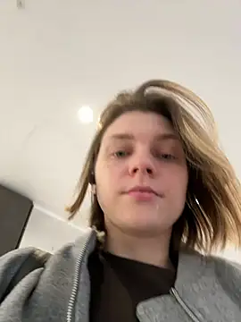 ValenciaShock online show from 04-15-26, 07:03