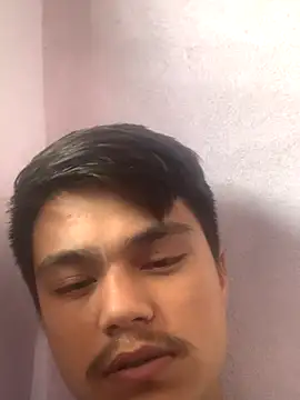 Hullax online show from 10-29-25, 03:49