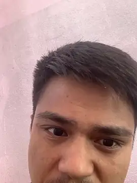 Hullax online show from 12-14-25, 04:40