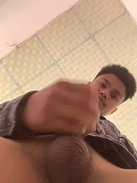 Hullax online show from 03-19-26, 02:11